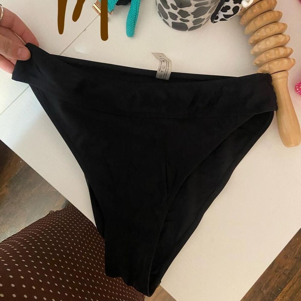 Black bikini bottoms cheeky cut Size M